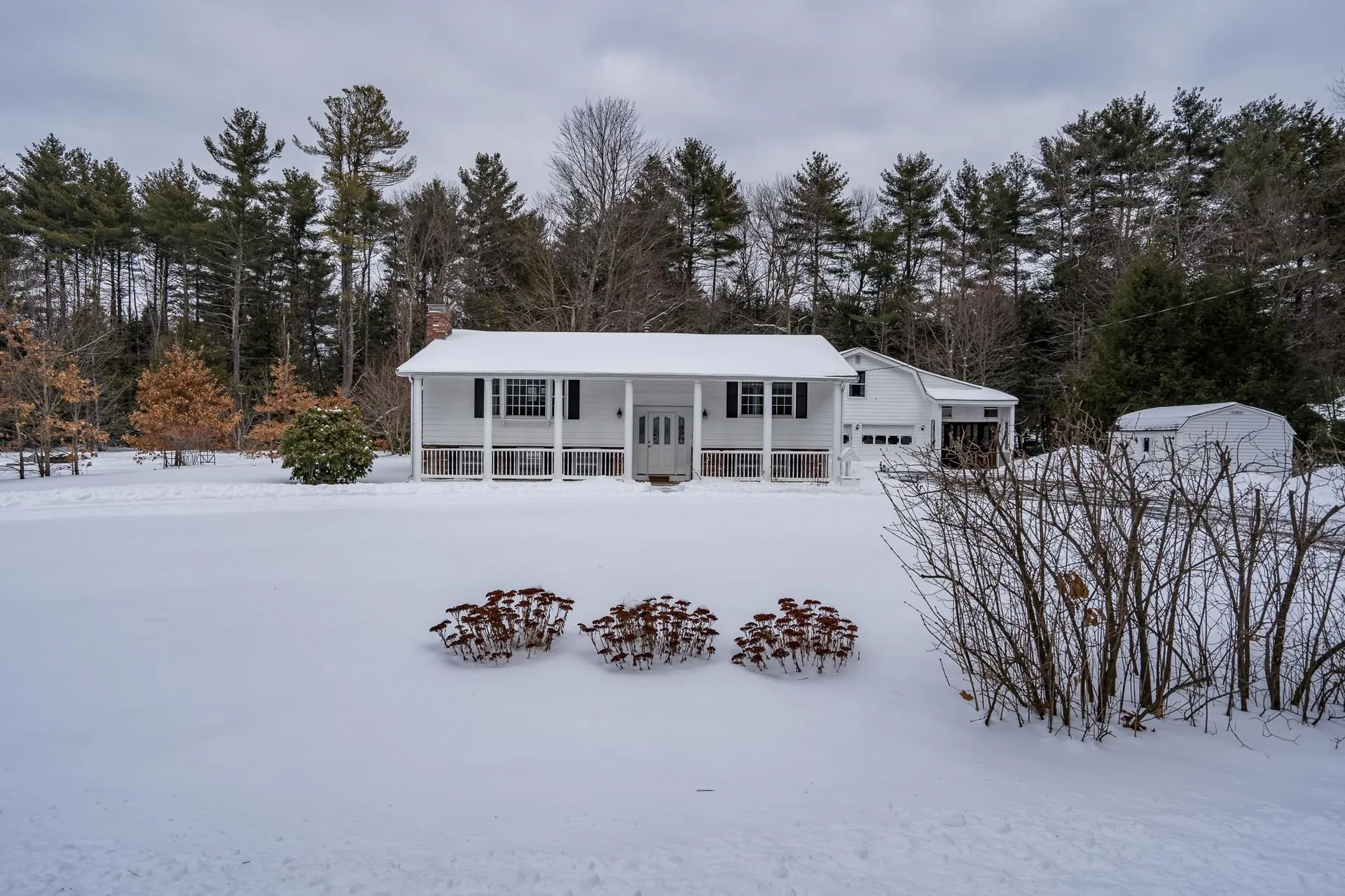 10 Arcadian Lane Litchfield NH 03052
