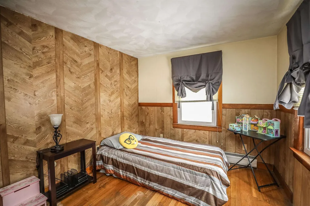 19 Keyes Hill Road Pelham NH 03076