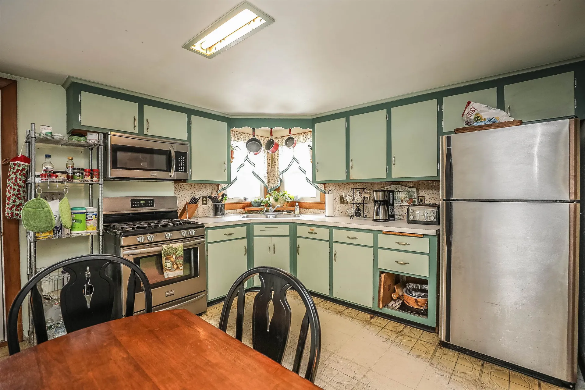 19 Keyes Hill Road Pelham NH 03076