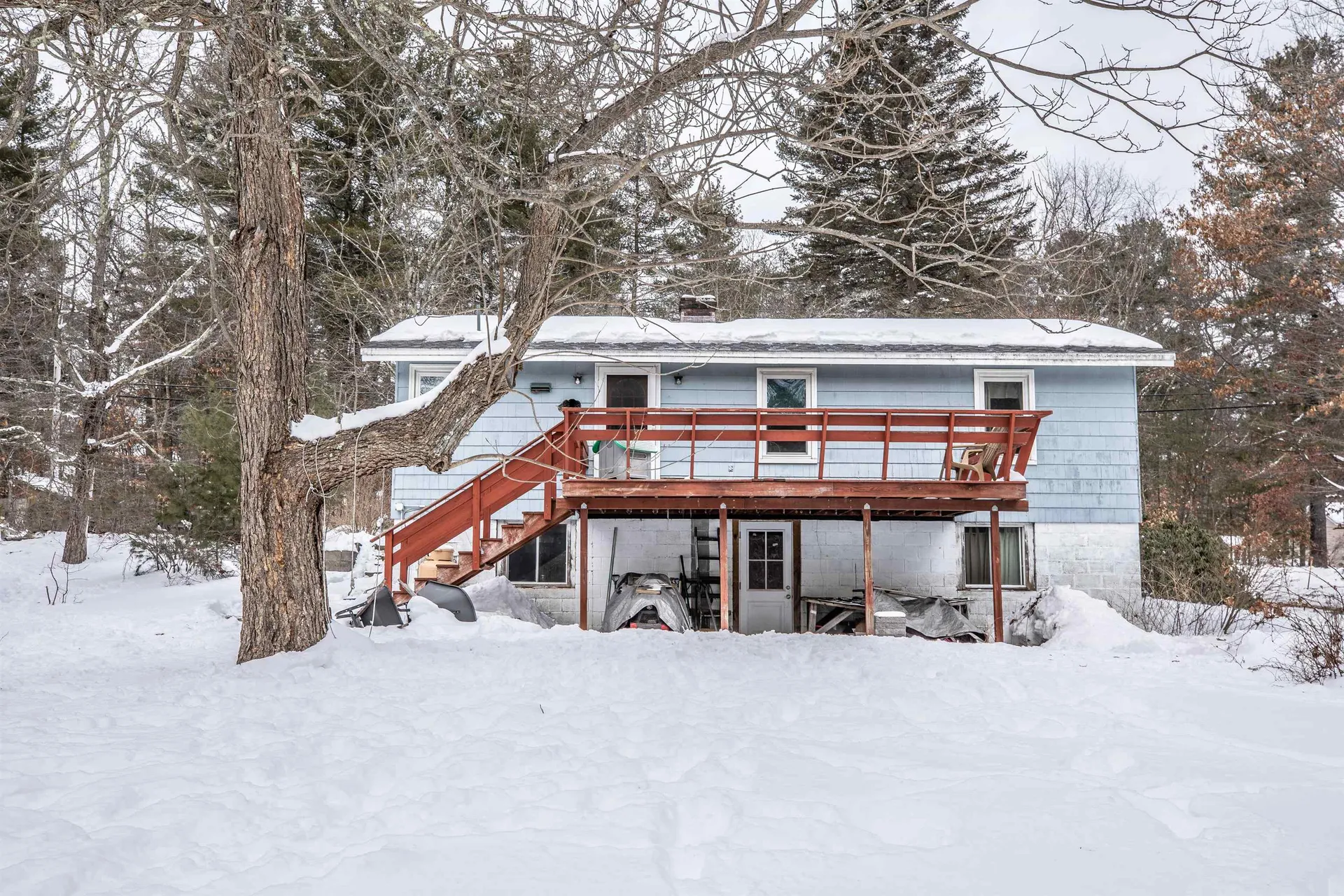 19 Keyes Hill Road Pelham NH 03076