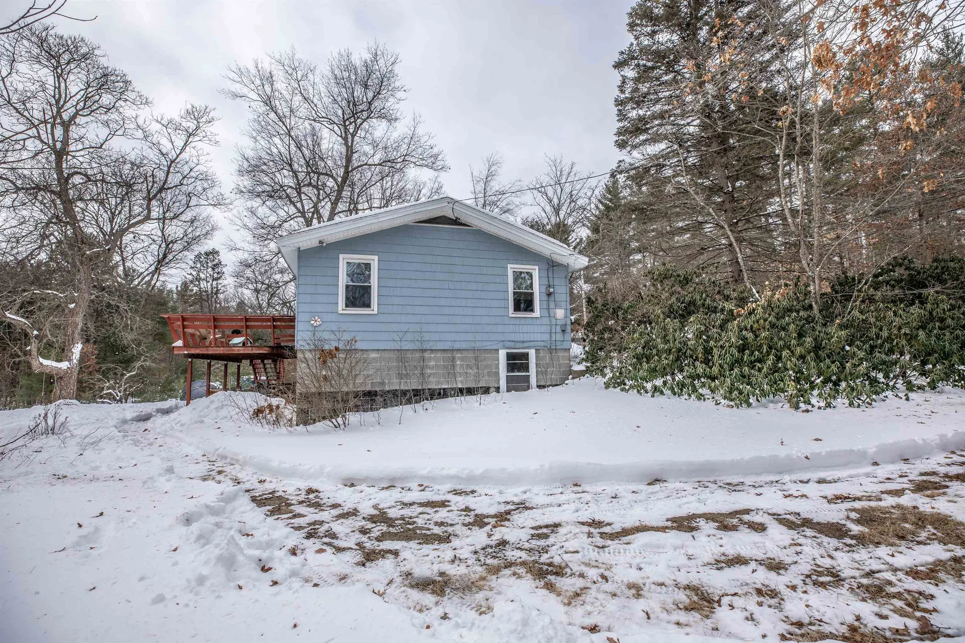 19 Keyes Hill Road Pelham NH 03076