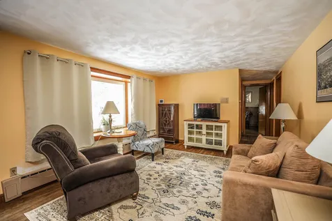 19 Keyes Hill Road Pelham NH 03076