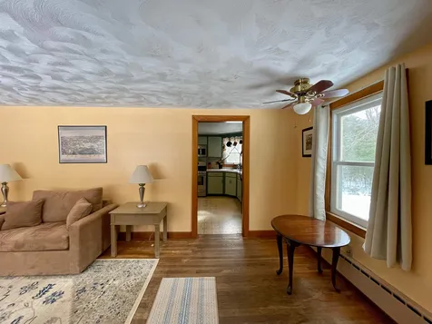 19 Keyes Hill Road Pelham NH 03076