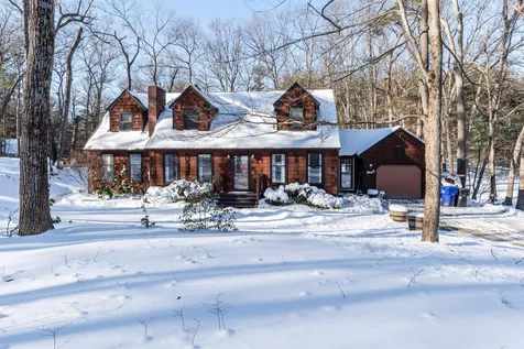 26 Hazelwood Drive Hudson NH 03051
