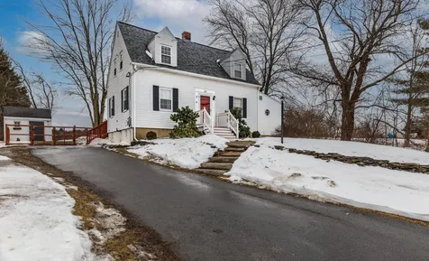 26 Littleworth Road Dover NH 03820