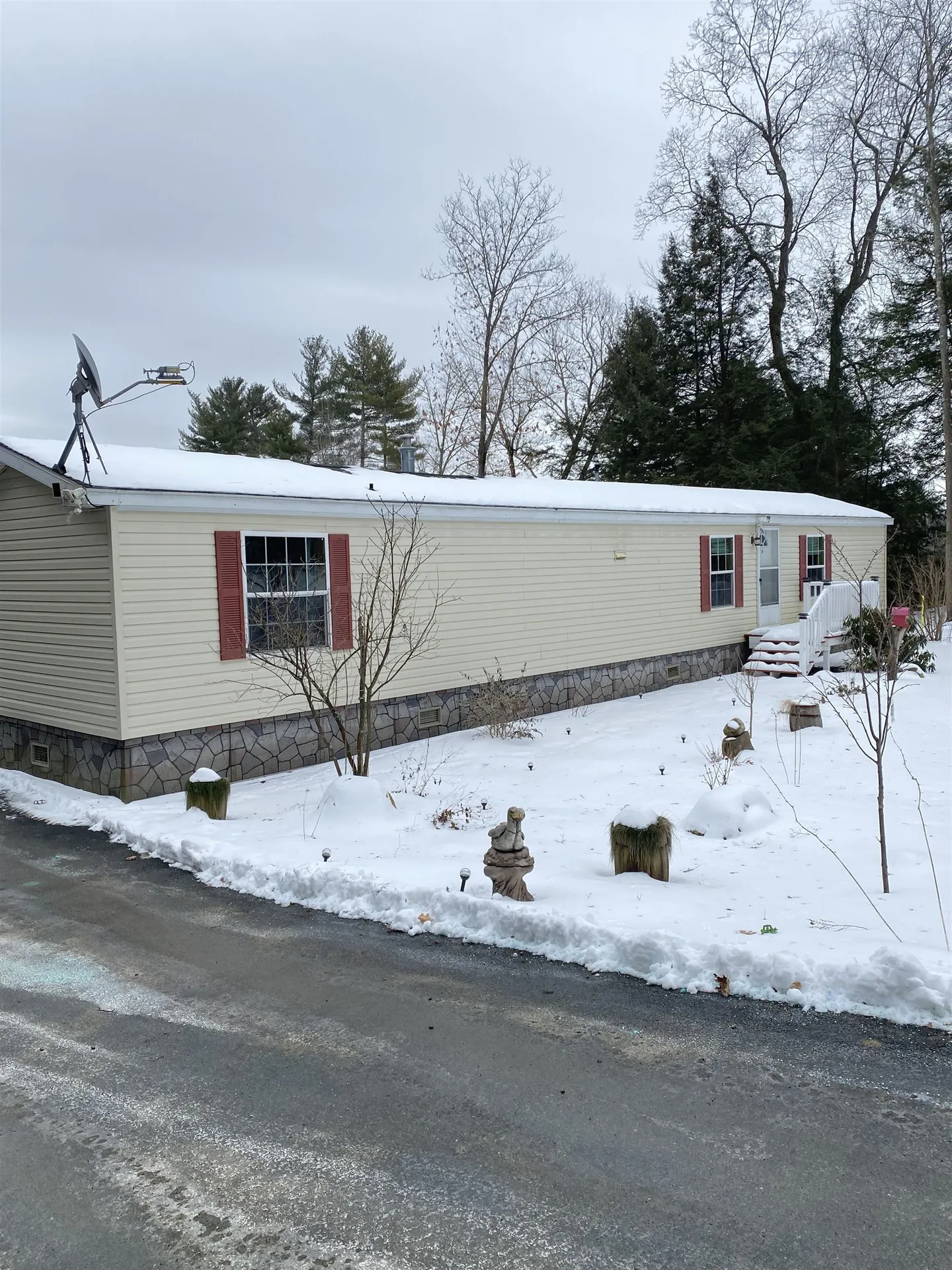 56 Middle Oxbow Road Hinsdale NH 03451