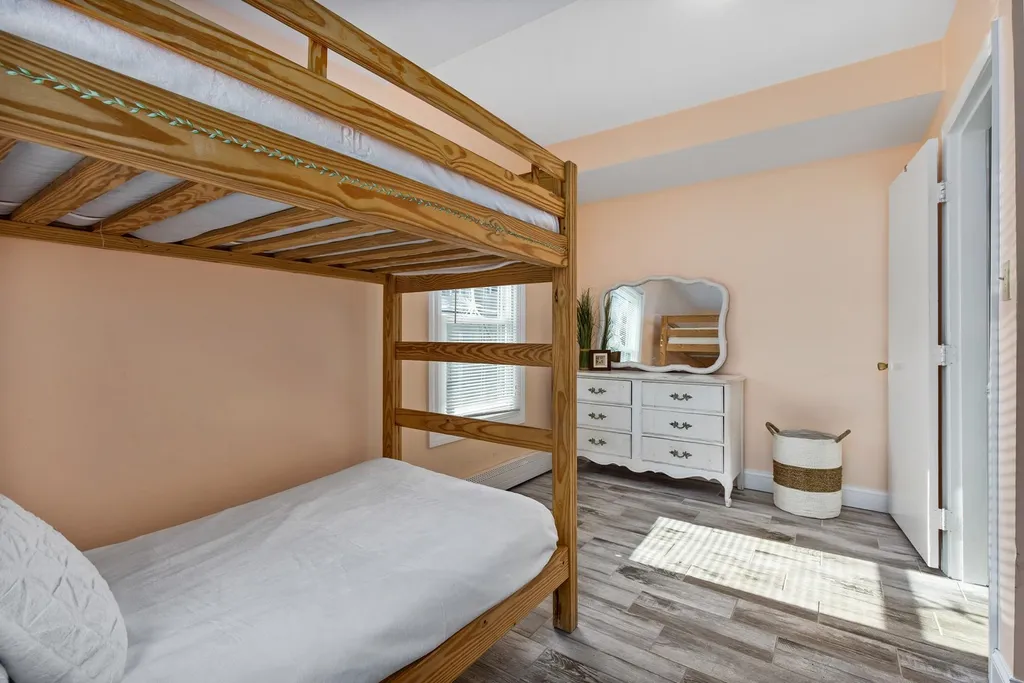 6 Ash Street Hampton NH 03842