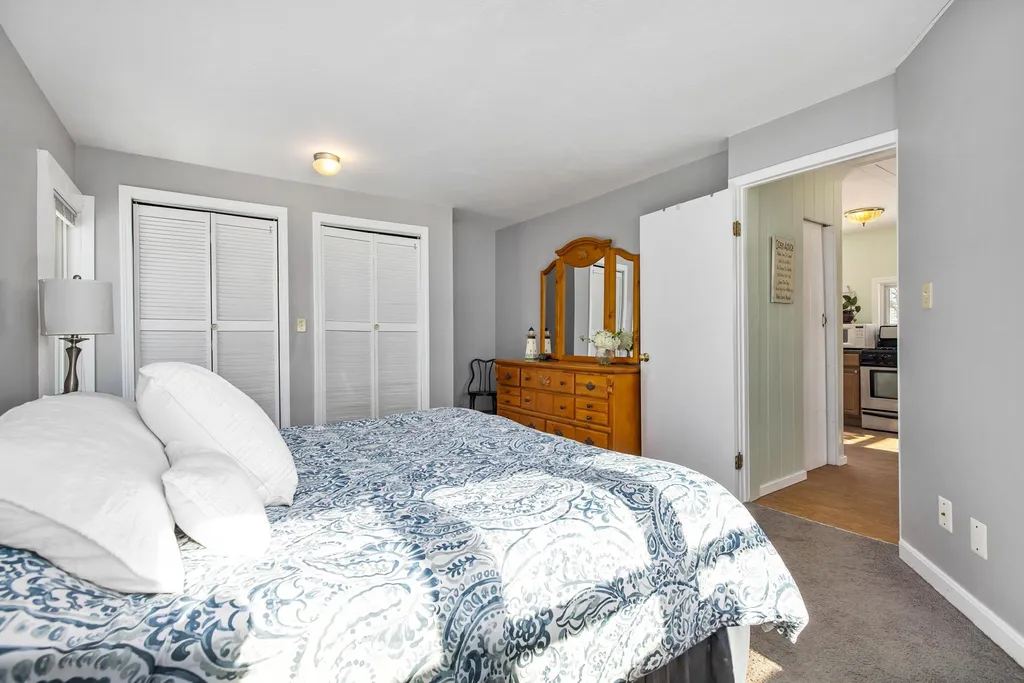 6 Ash Street Hampton NH 03842