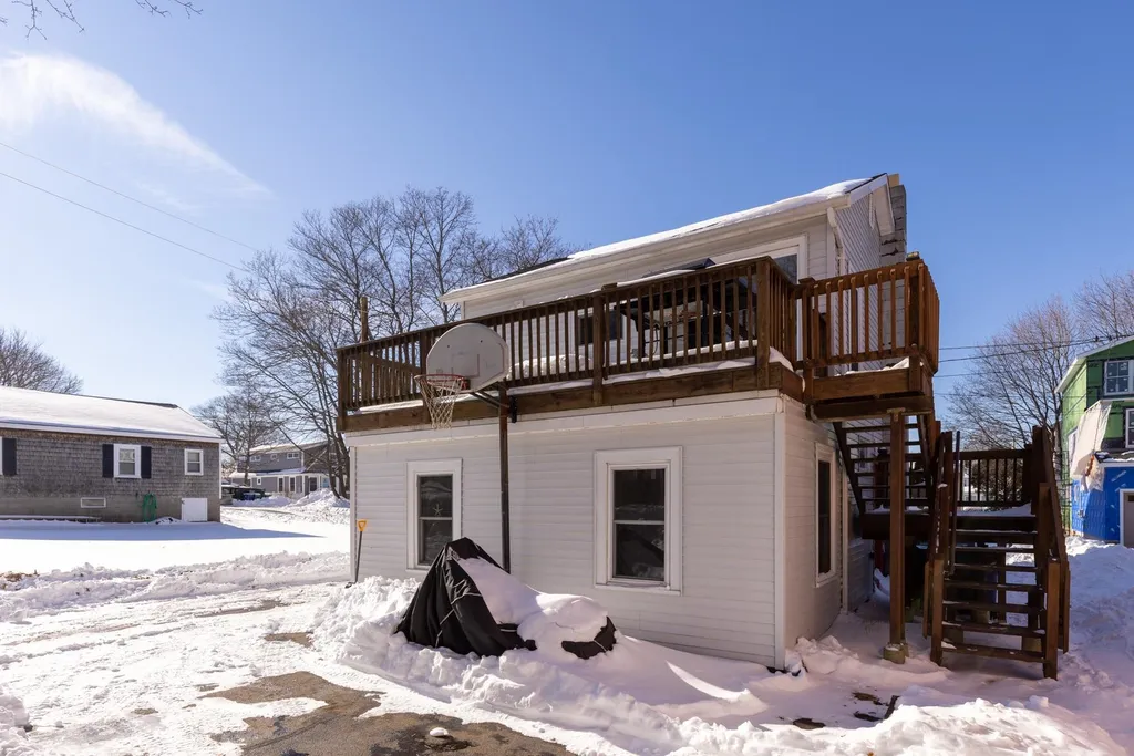 6 Ash Street Hampton NH 03842