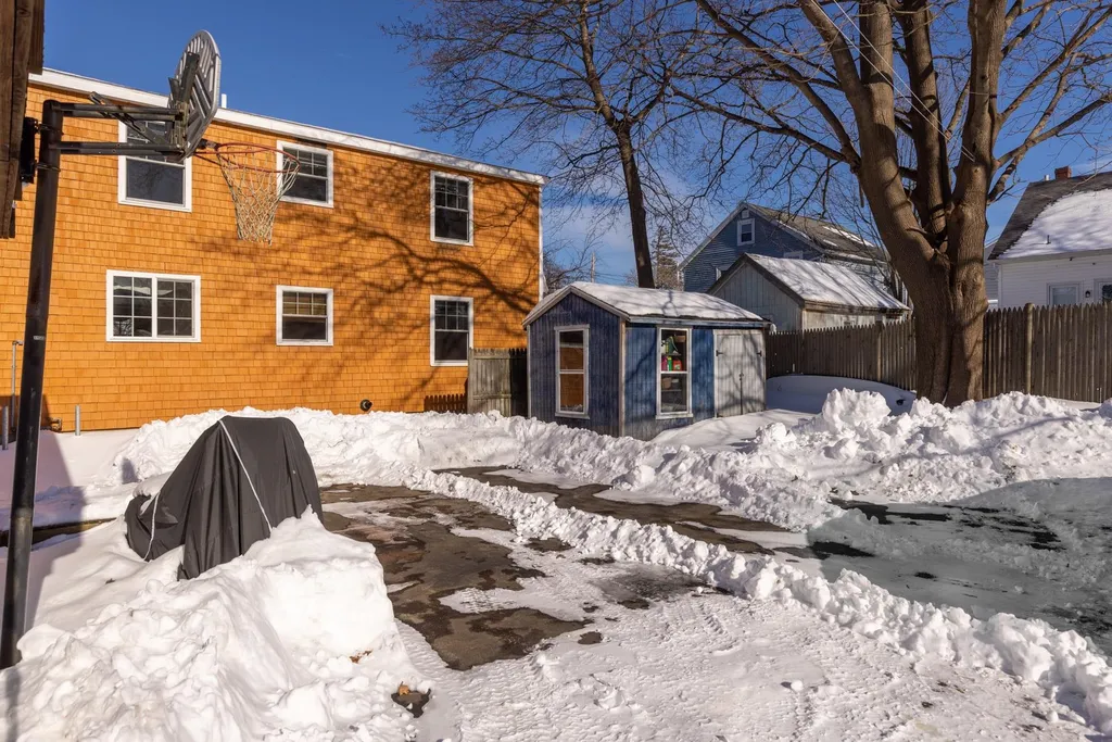 6 Ash Street Hampton NH 03842
