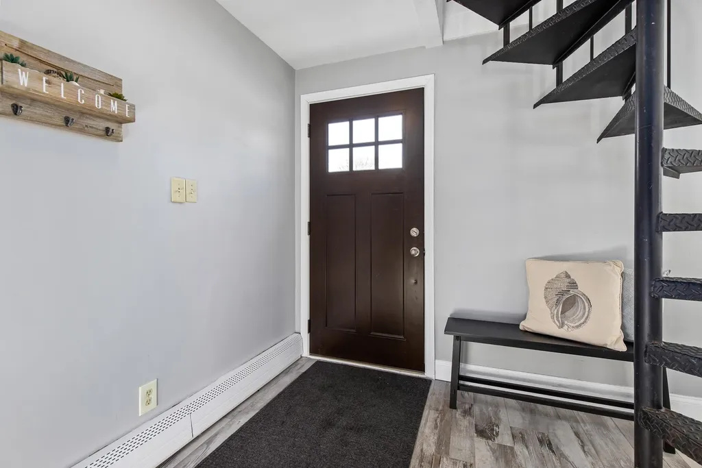 6 Ash Street Hampton NH 03842