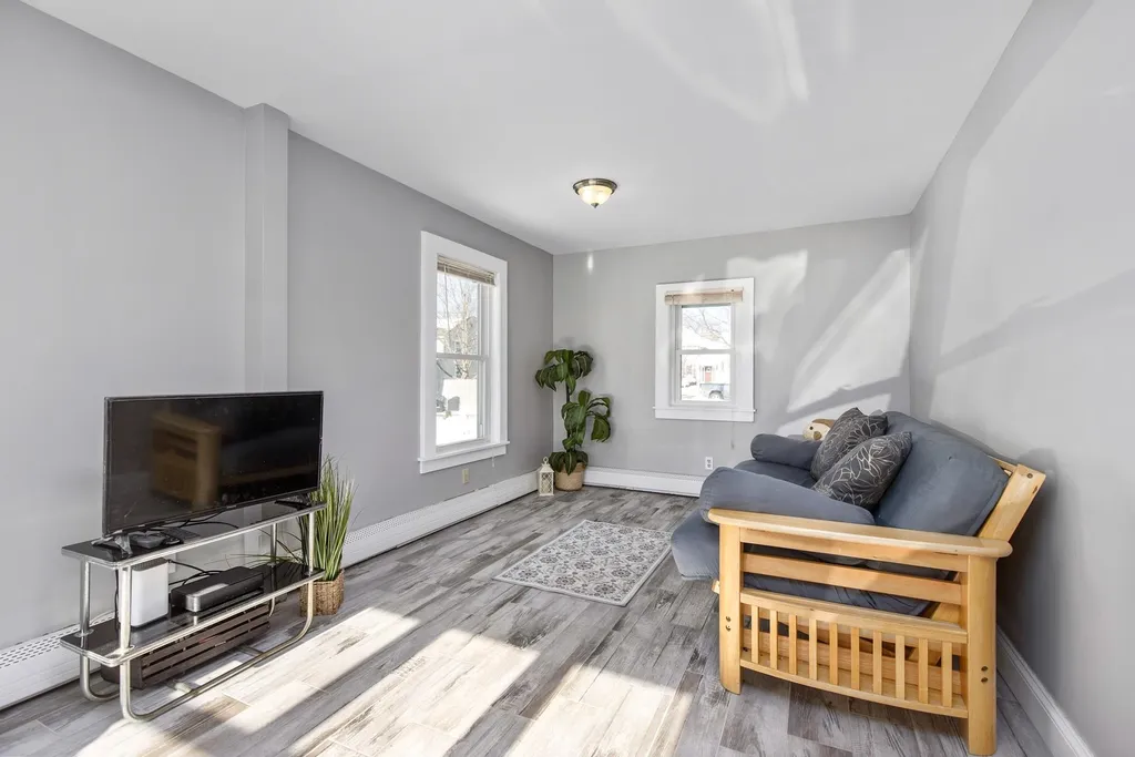 6 Ash Street Hampton NH 03842