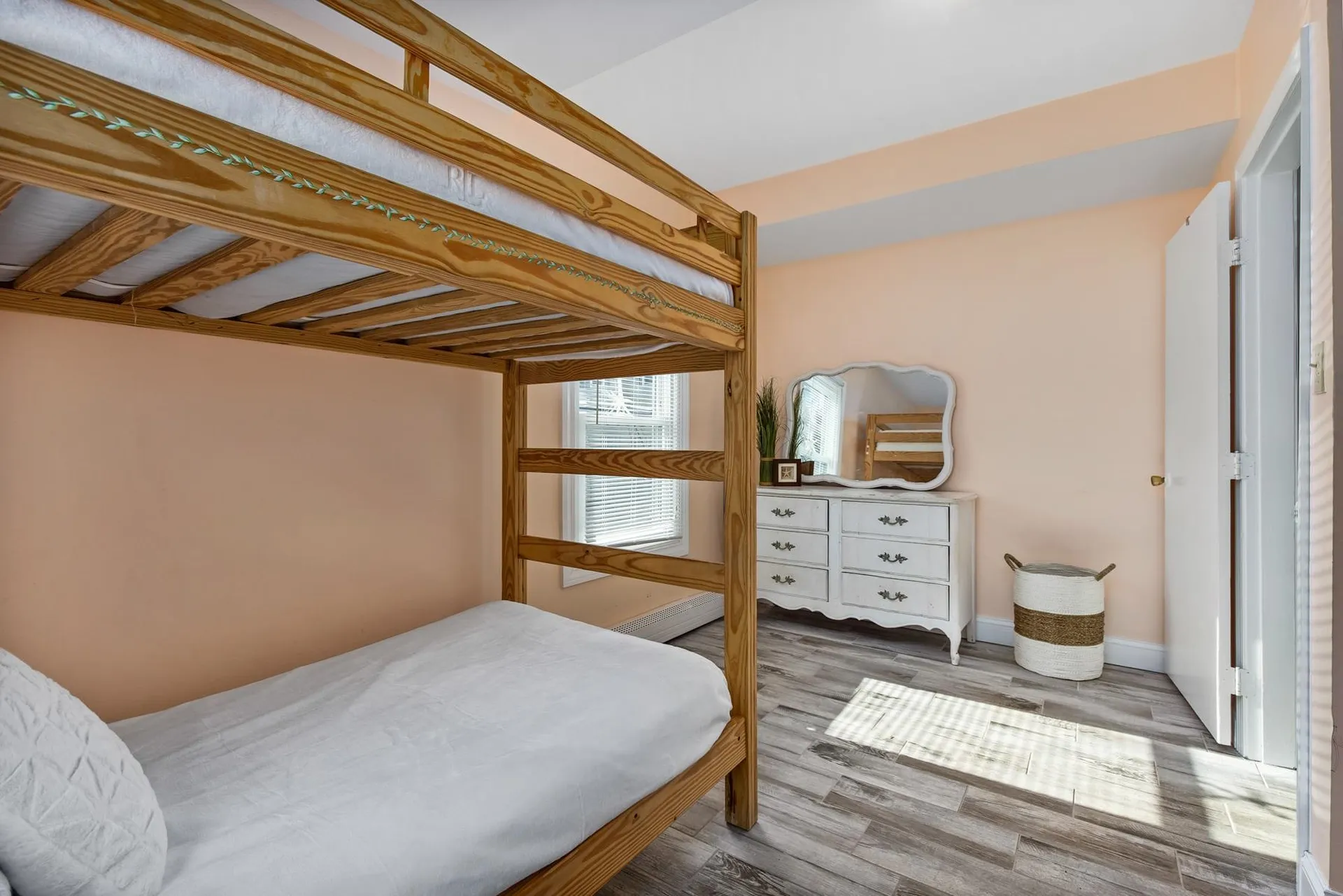 6 Ash Street Hampton NH 03842