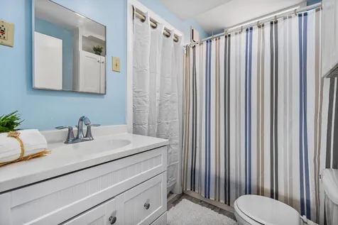 6 Ash Street Hampton NH 03842