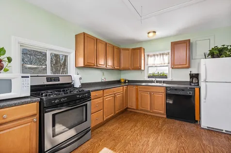 6 Ash Street Hampton NH 03842