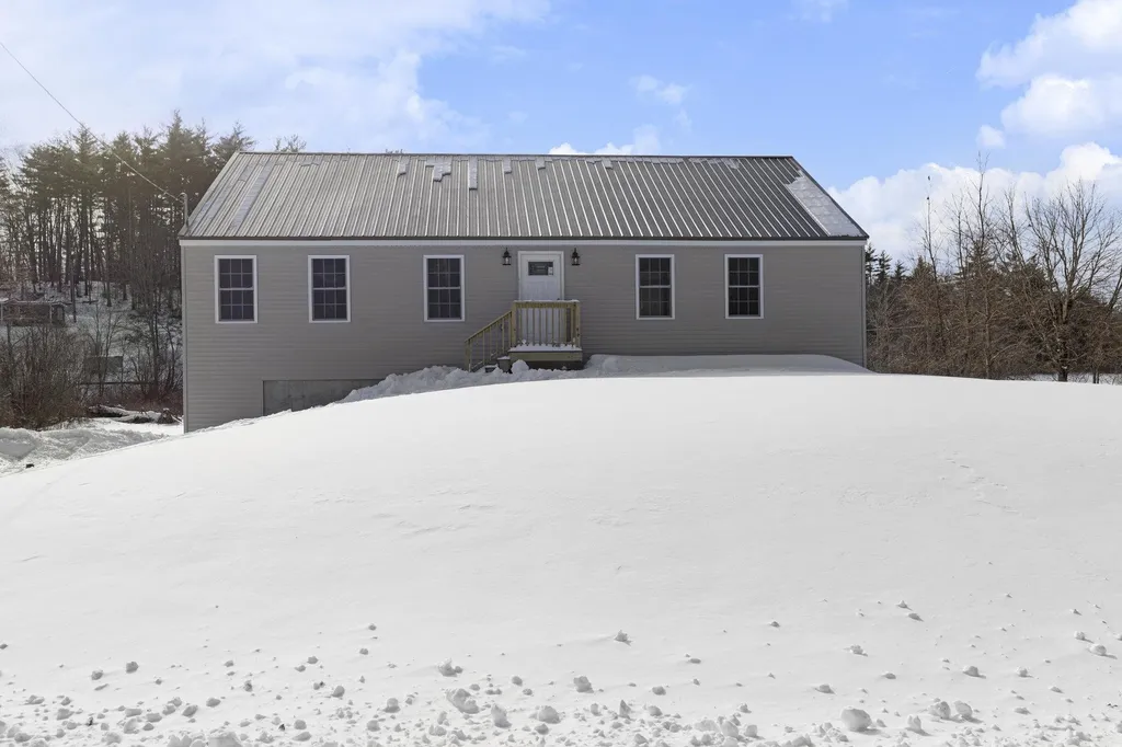 247 Second Crown Point Road Barrington NH 03825