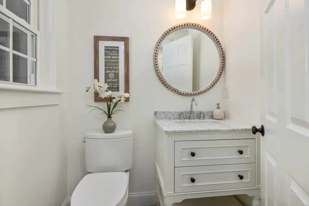 12 Regina Road Portsmouth NH 03801