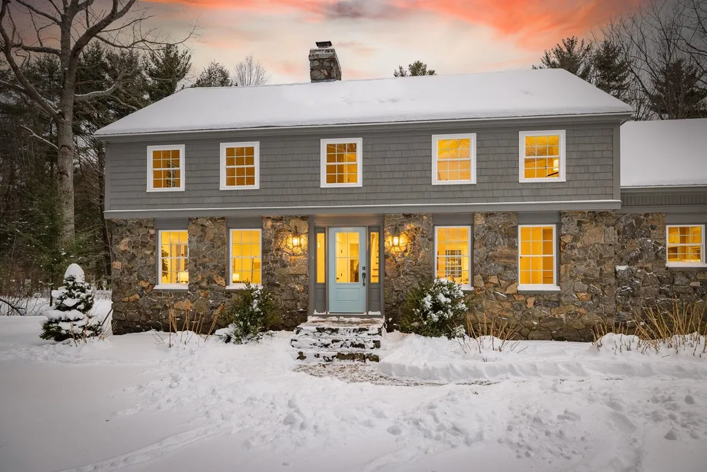 12 Regina Road Portsmouth NH 03801