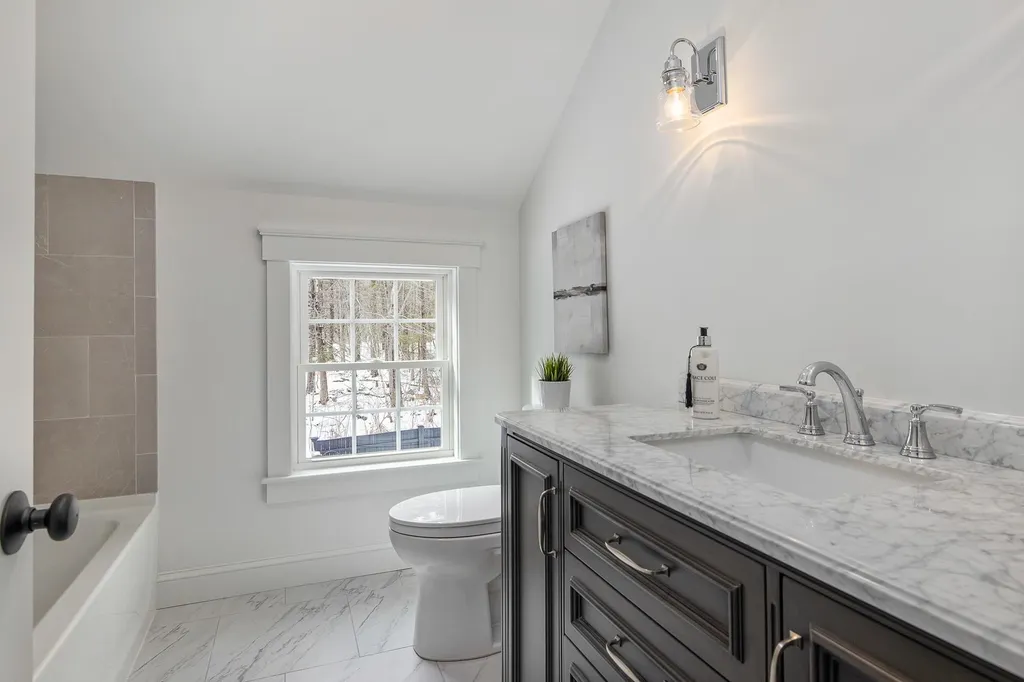 12 Regina Road Portsmouth NH 03801