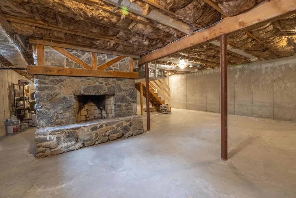 12 Regina Road Portsmouth NH 03801