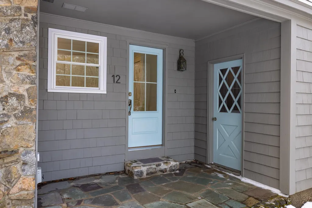 12 Regina Road Portsmouth NH 03801