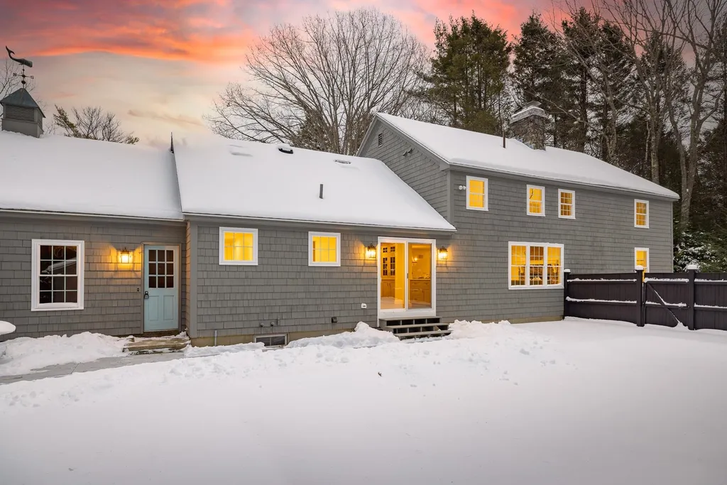 12 Regina Road Portsmouth NH 03801