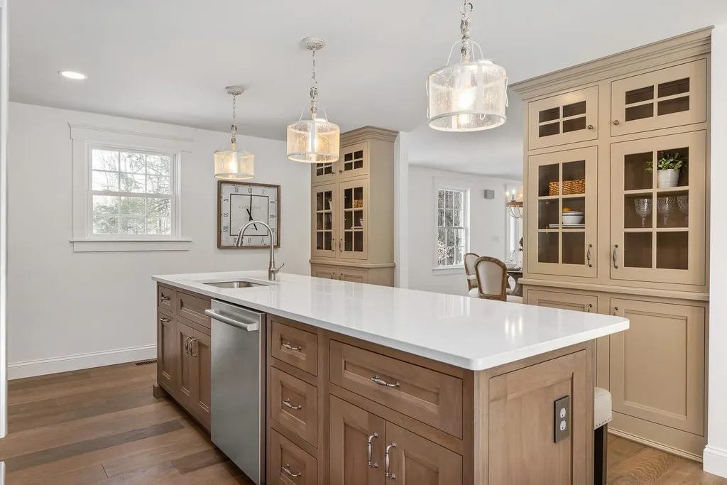 12 Regina Road Portsmouth NH 03801