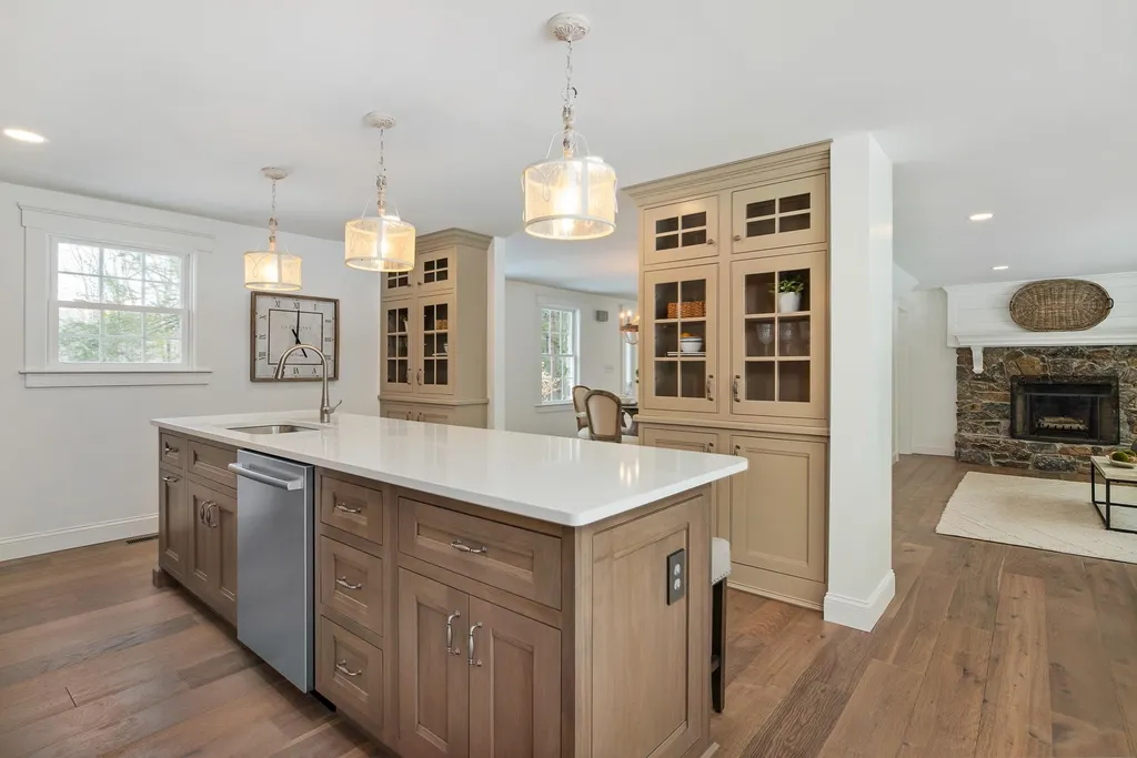 12 Regina Road Portsmouth NH 03801