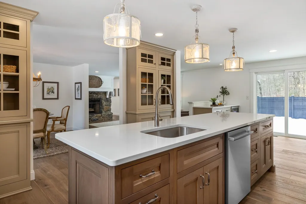 12 Regina Road Portsmouth NH 03801