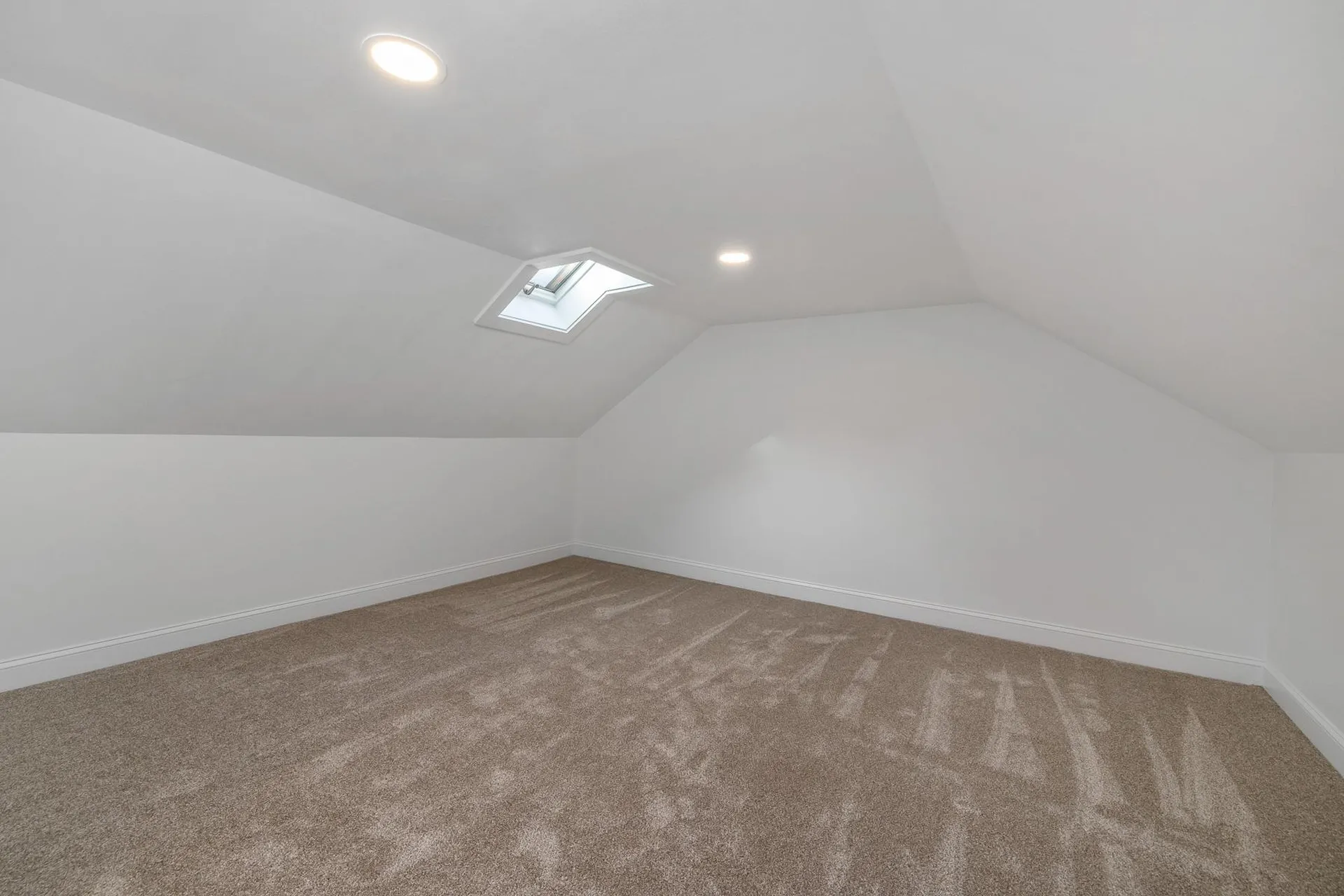 12 Regina Road Portsmouth NH 03801