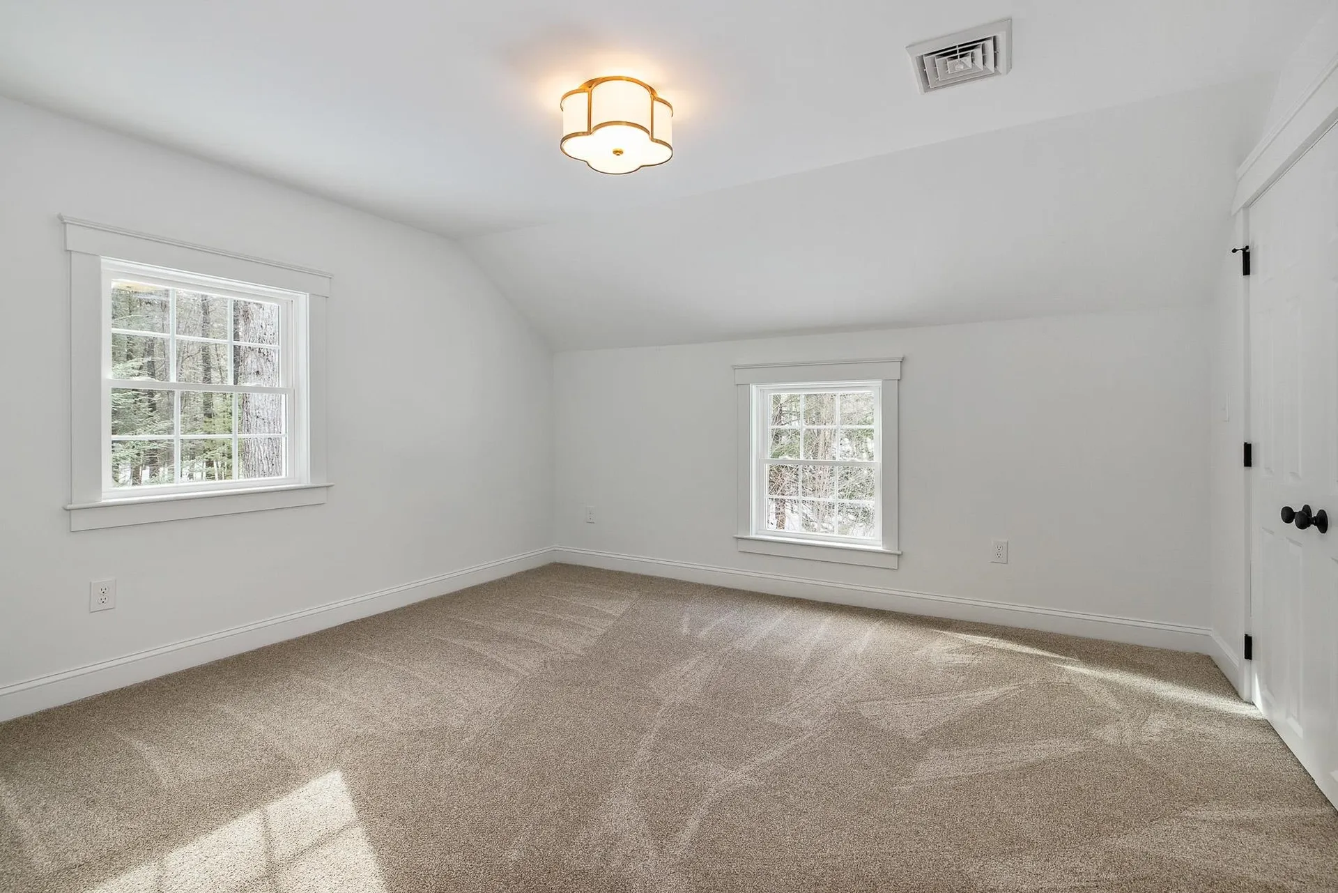 12 Regina Road Portsmouth NH 03801
