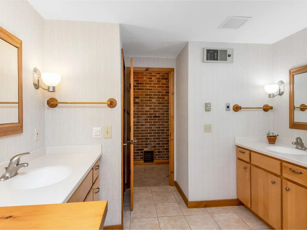 250 Mayo Road Huntington VT 05462