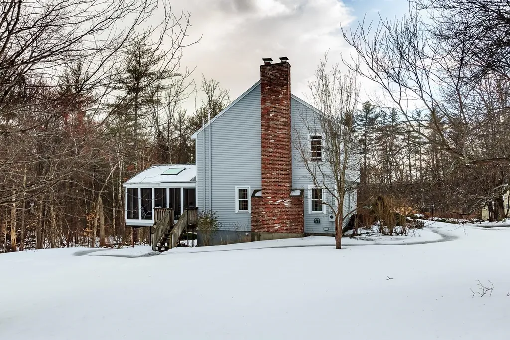 98 Christian Hill Road Amherst NH 03031