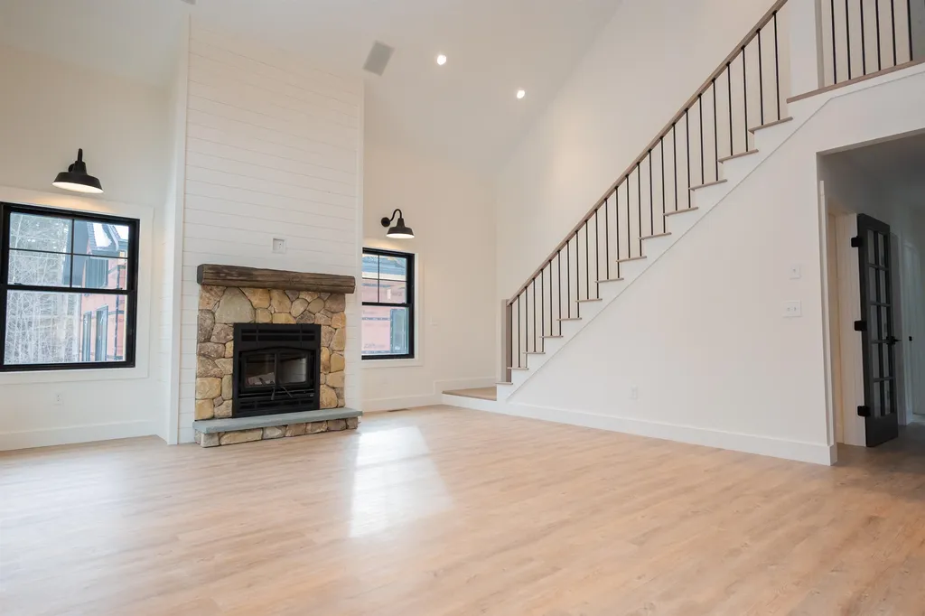 55c Whitaker Lane Conway NH 03860