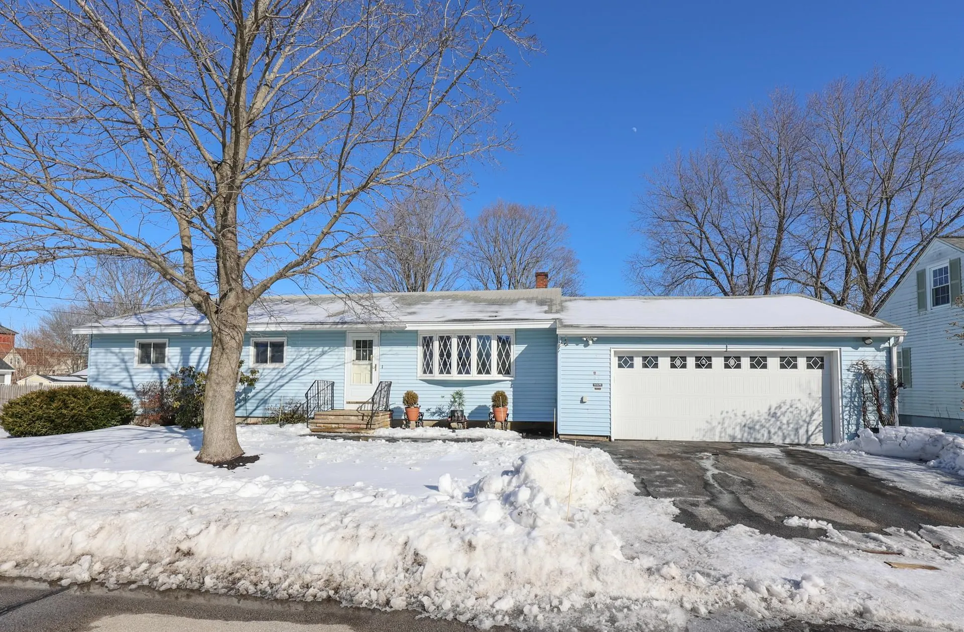239 Brennan Street Manchester NH 03109-4644