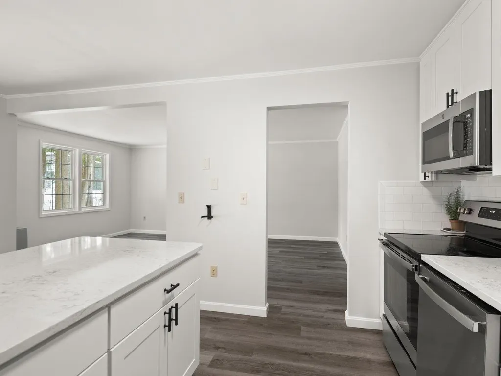 127 N Twin Oaks Terrace South Burlington VT 05403