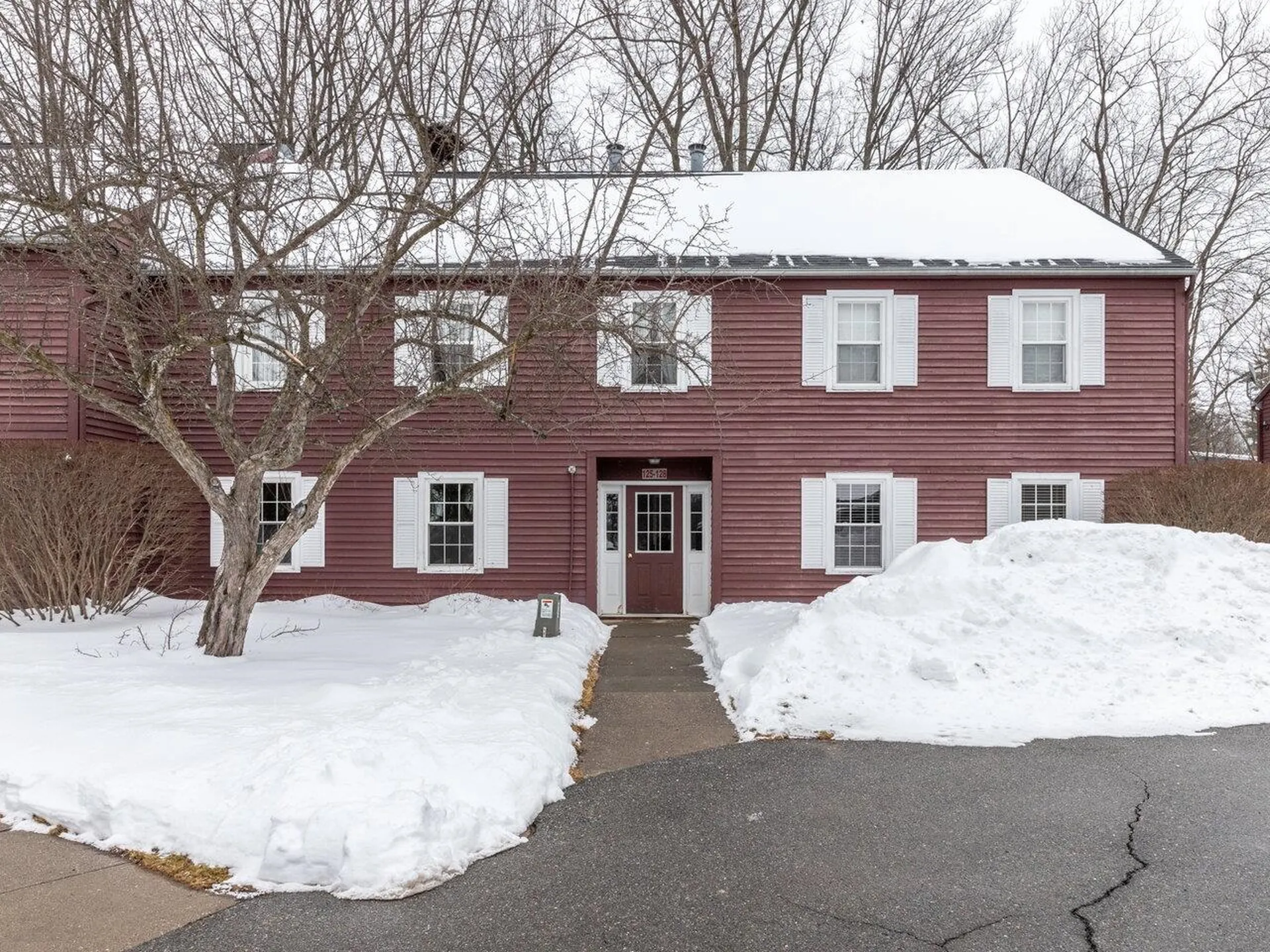 127 N Twin Oaks Terrace South Burlington VT 05403