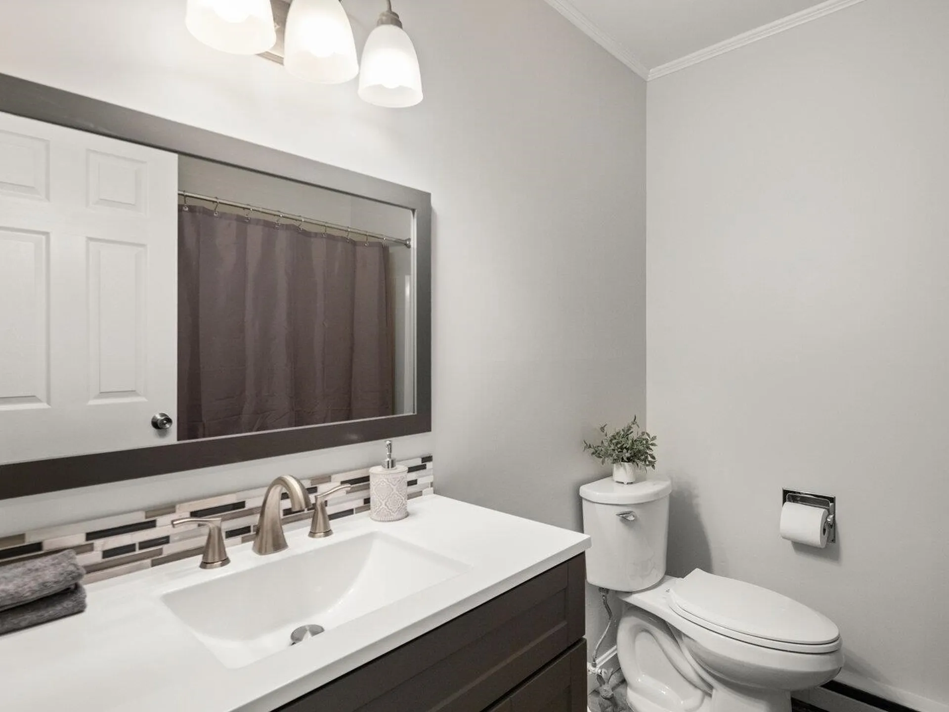127 N Twin Oaks Terrace South Burlington VT 05403
