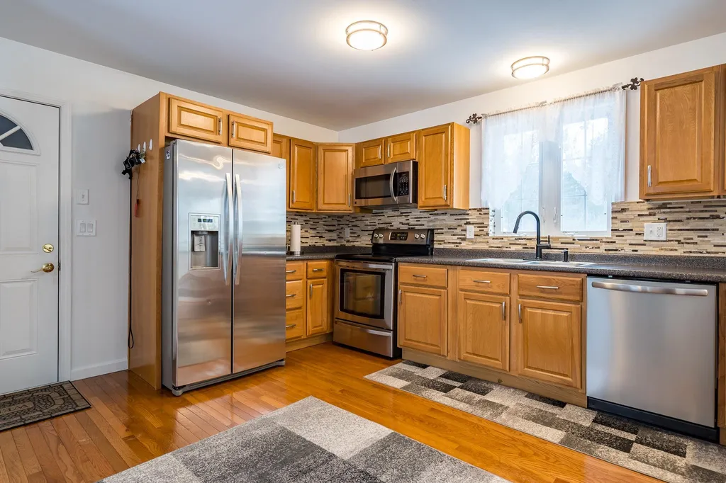 8 Fessenden Lane Weare NH 03281