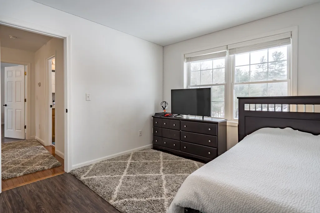 8 Fessenden Lane Weare NH 03281