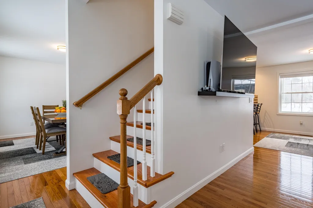 8 Fessenden Lane Weare NH 03281