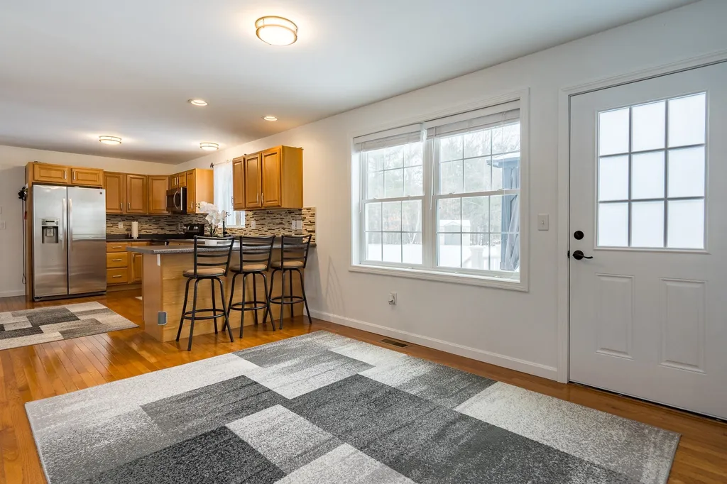 8 Fessenden Lane Weare NH 03281