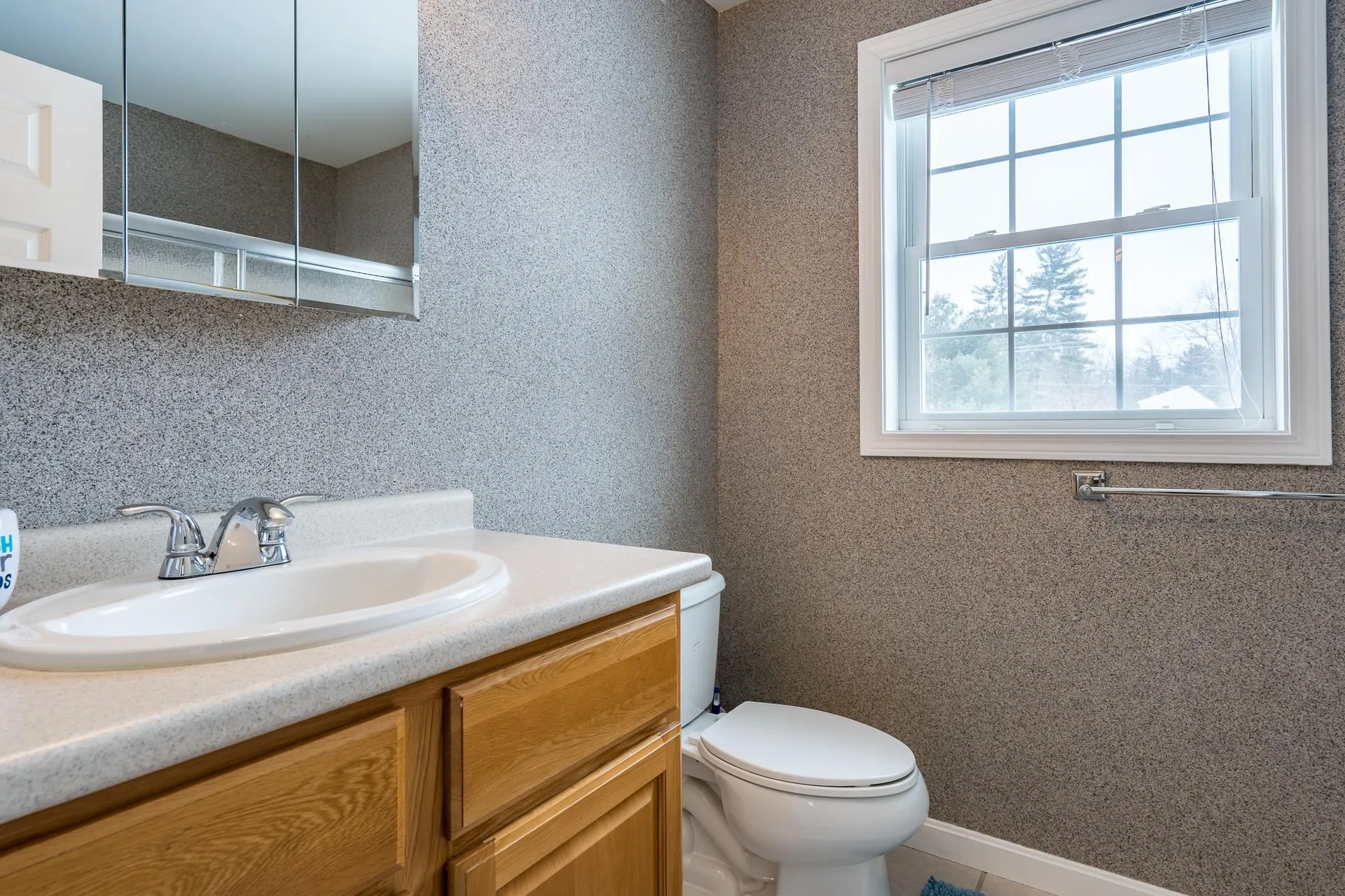 8 Fessenden Lane Weare NH 03281