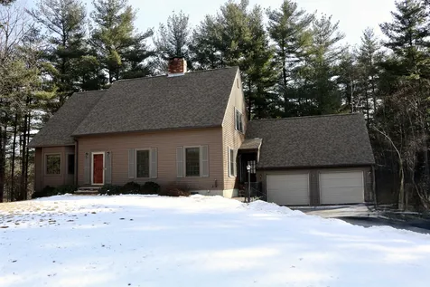 12 Woodland Drive Sandown NH 03873