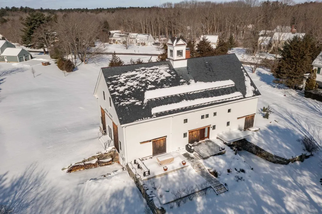 425 Wallis Road Rye NH 03870