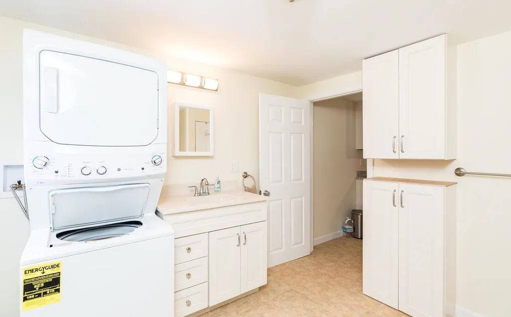 10 Beech Hill Road Exeter NH 03833