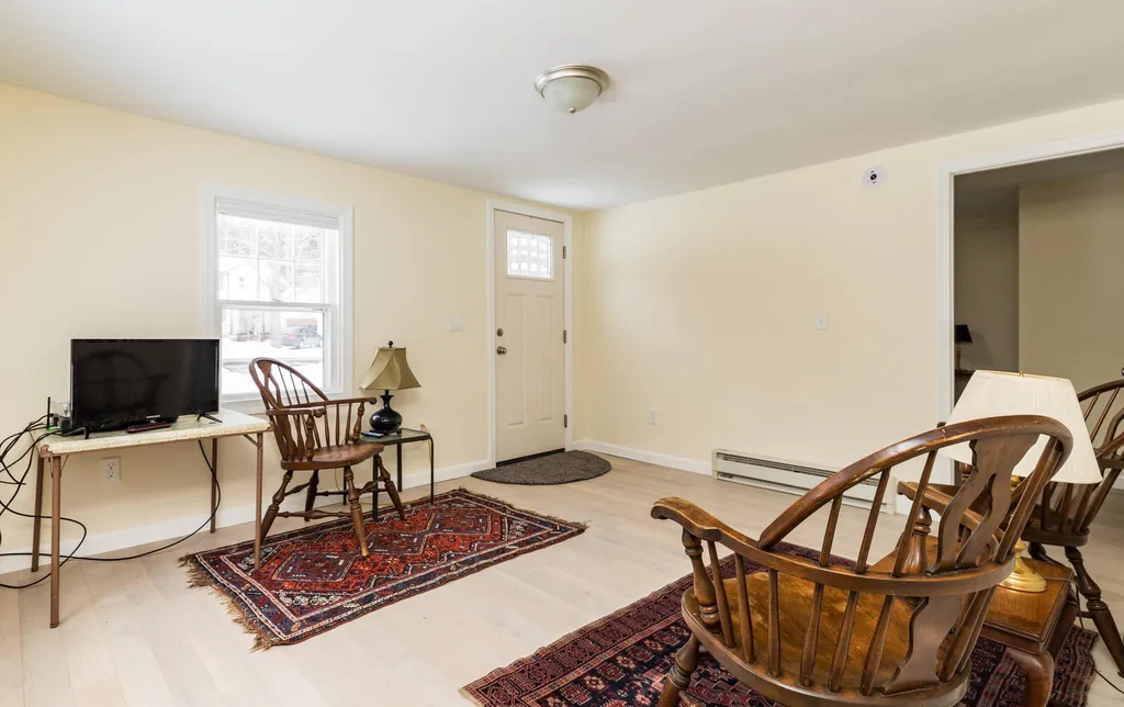 10 Beech Hill Road Exeter NH 03833