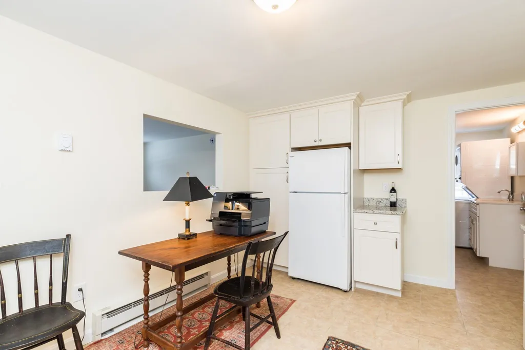 10 Beech Hill Road Exeter NH 03833