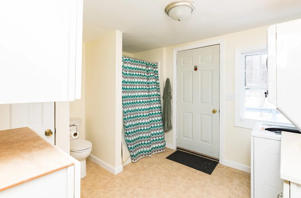 10 Beech Hill Road Exeter NH 03833
