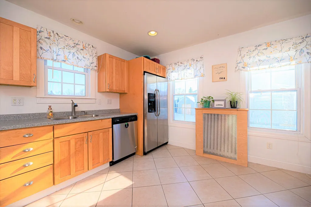 320 High Street Somersworth NH 03878